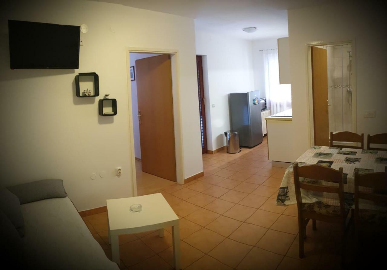 Apartment Bagaric Stari Grad  Luaran gambar