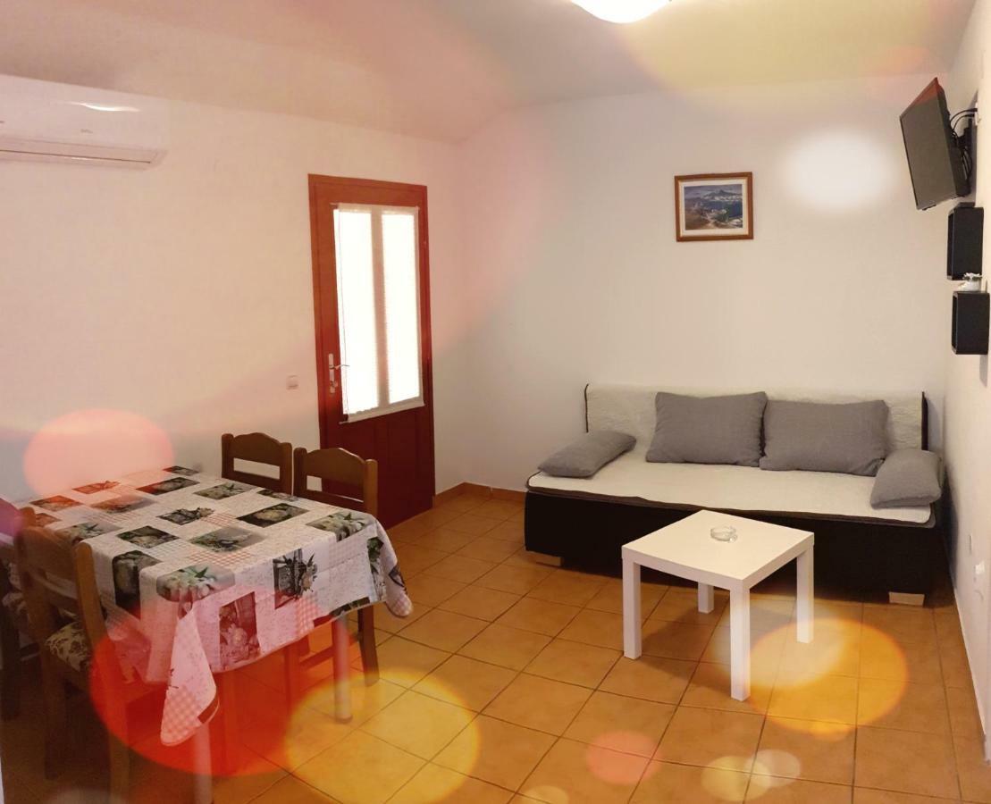 Apartment Bagaric Stari Grad  Luaran gambar